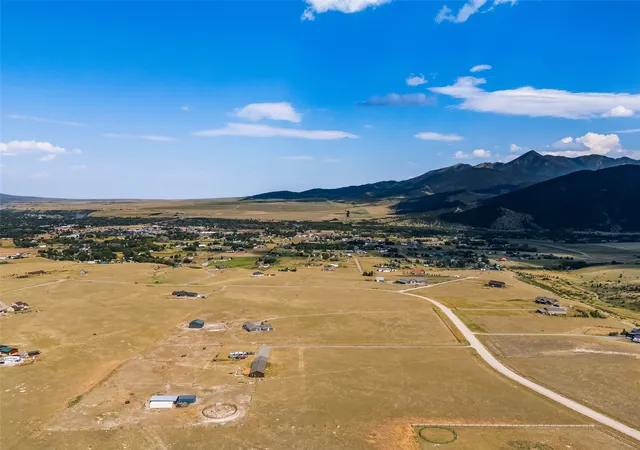 Photo 3 of Single family home for sale at 110 Buffalo Trl, Livingston, MT 59047 | MLS# 30075516 | Listing updated on 2026-08-30