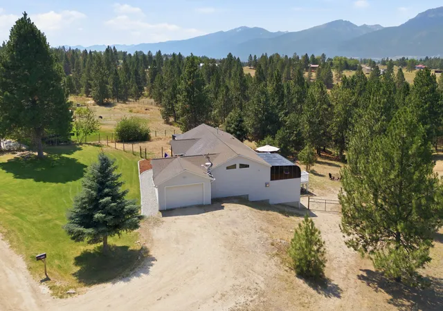 Photo 3 of Single family home for sale at 456 Sapphire Ln, Stevensville, MT 59870 | MLS# 30074038 | Listing updated on 2026-09-18