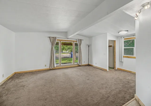 Photo 3 of Manufactured home for sale at 4501 Woodchuck Dr, Helena, MT 59602 | MLS# 30075764 | Listing updated on 2026-09-18