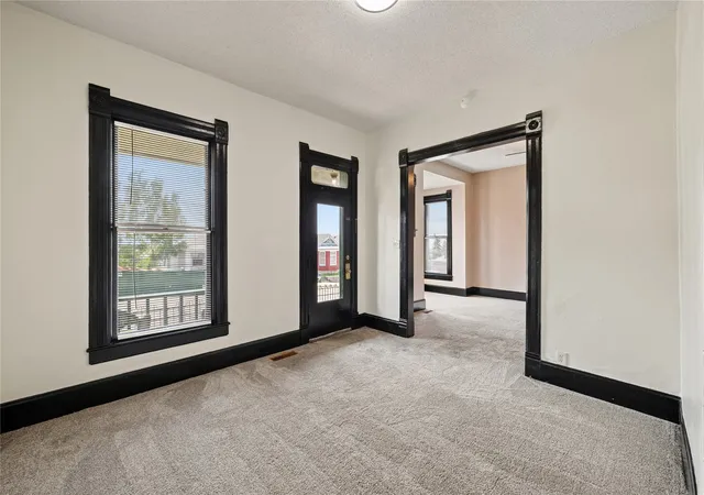Photo 3 of Single family home for sale at 517 W Granite St, Butte, MT 59701 | MLS# 30075920 | Listing updated on 2026-09-14