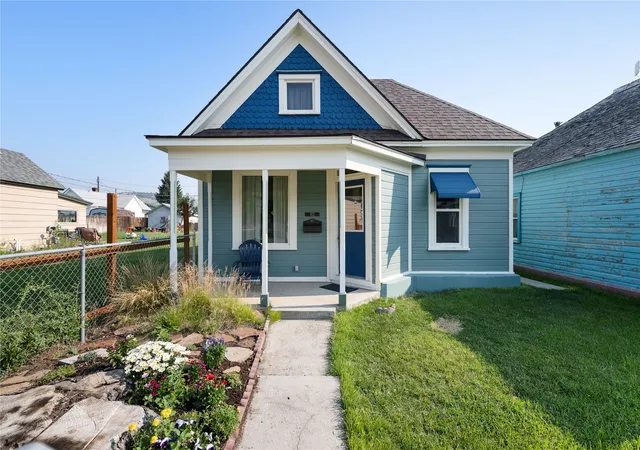 Photo 1 of Single family home for sale at 812 E 5th Street, Anaconda, MT 59711 | MLS# 30075774 | Listing updated on 2026-09-18
