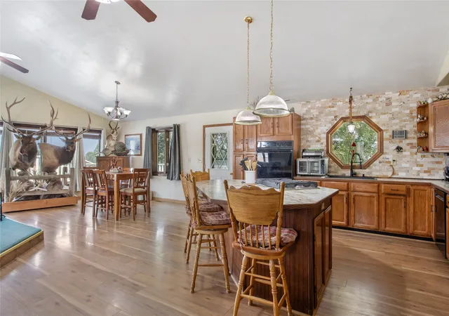 Photo 2 of Single family home for sale at 4572 Eastside Hwy, Stevensville, MT 59870 | MLS# 30074592 | Listing updated on 2026-09-08