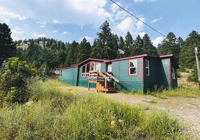 Photo 1 of Manufactured home for sale at 21 Platt Gulch Rd, Jefferson City, MT 59638 | MLS# 30076045 | Listing updated on 2026-09-14