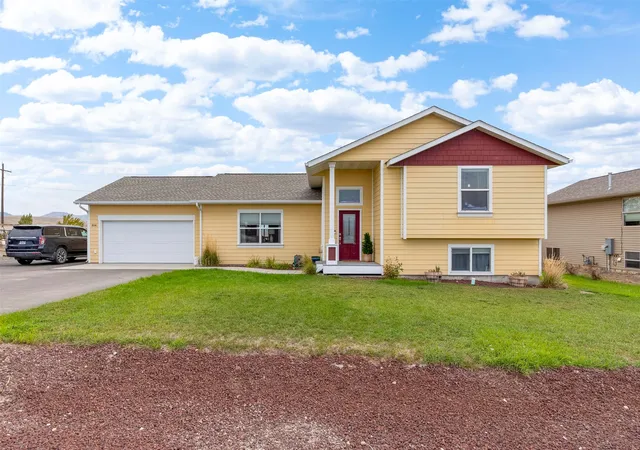 Photo 1 of Single family home for sale at 8041 Avocet Dr, Helena, MT 59602 | MLS# 30075228 | Listing updated on 2026-09-20