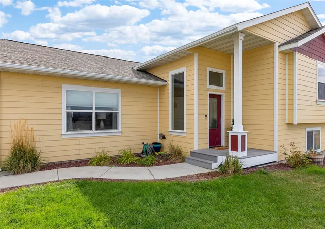 Photo 3 of Single family home for sale at 8041 Avocet Dr, Helena, MT 59602 | MLS# 30075228 | Listing updated on 2026-09-20