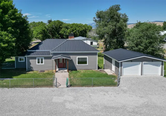Photo 1 of Single family home for sale at 704 3rd Avenue, Plains, MT 59859 | MLS# 30075914 | Listing updated on 2026-09-14