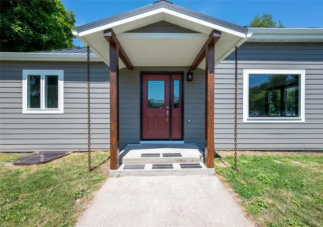 Photo 3 of Single family home for sale at 704 3rd Avenue, Plains, MT 59859 | MLS# 30075914 | Listing updated on 2026-09-14