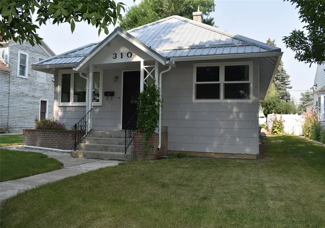Photo 2 of Single family home for sale at 310 S Maryland St, Conrad, MT 59425 | MLS# 30076079 | Listing updated on 2026-08-31