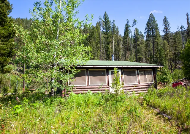 Photo 2 of Single family home for sale at 10 Moose Crk Villa, Helena, MT 59601 | MLS# 30076106 | Listing updated on 2026-08-30