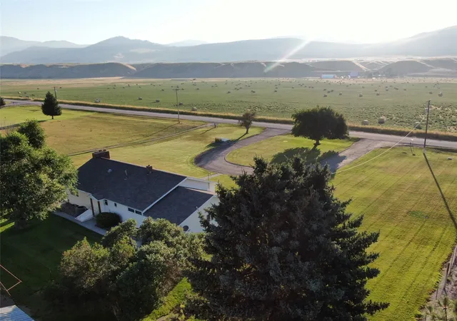 Photo 1 of Single family home for sale at 29 Lower Lynch Crk Rd, Plains, MT 59859 | MLS# 30075679 | Listing updated on 2026-09-13