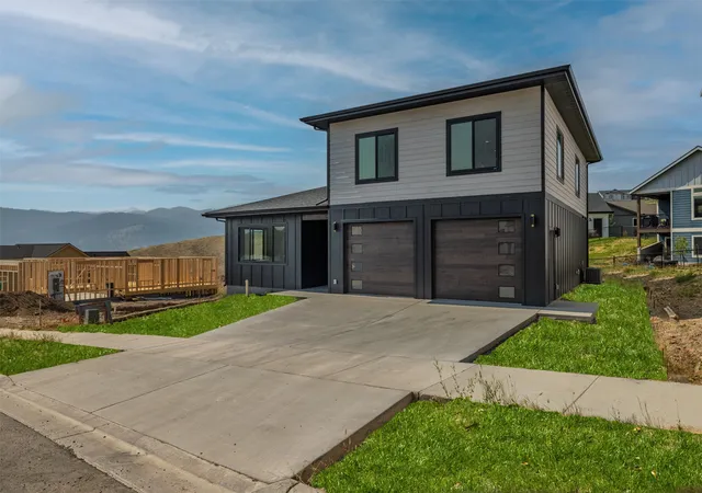 Photo 3 of Single family home for sale at 7135 Helenka Rose Dr, Missoula, MT 59803 | MLS# 30076243 | Listing updated on 2026-09-12