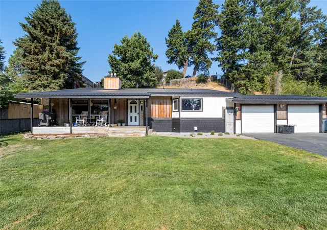 Photo 3 of Single family home for sale at 228 Lake Hills Ct, Bigfork, MT 59911 | MLS# 30076204 | Listing updated on 2026-09-09