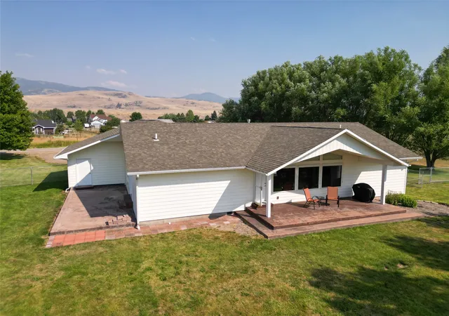 Photo 3 of Single family home for sale at 9 Riley Ln, Plains, MT 59859 | MLS# 30076258 | Listing updated on 2026-10-05