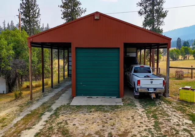Photo 3 of Single family home for sale at 815 2nd Avenue S, Hot Springs, MT 59845 | MLS# 30076208 | Listing updated on 2026-08-31