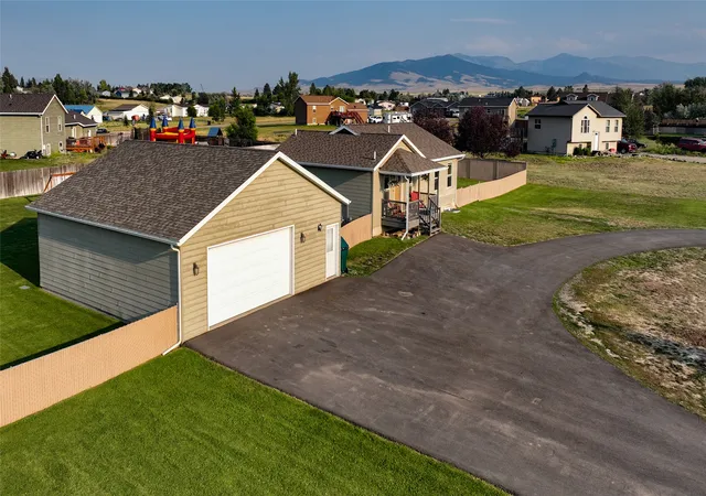 Photo 2 of Single family home for sale at 2617 Laramie St, East Helena, MT 59635 | MLS# 30076282 | Listing updated on 2026-09-24