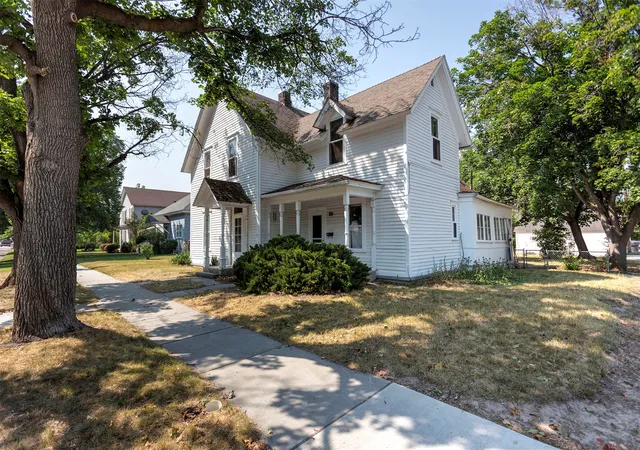 Photo 2 of Single family home for sale at 501 S 3rd Street, Hamilton, MT 59840 | MLS# 30076346 | Listing updated on 2026-09-30