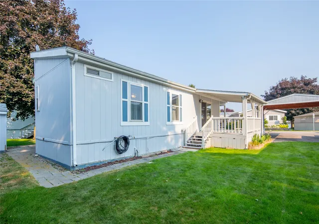 Photo 3 of Single family home for sale at 6040 Pelkey Dr, Missoula, MT 59808 | MLS# 30076363 | Listing updated on 2026-09-14