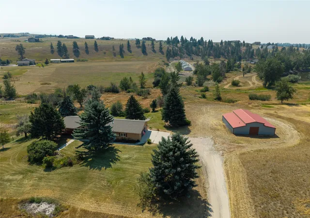 Photo 2 of Single family home for sale at 607 Eight Mile Crk Rd, Florence, MT 59833 | MLS# 30076454 | Listing updated on 2026-09-18
