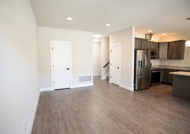 Photo 4 of Townhouse for sale at 312 Destiny Dr, Hamilton, MT 59840 | MLS# 30076506 | Listing updated on 2026-09-15
