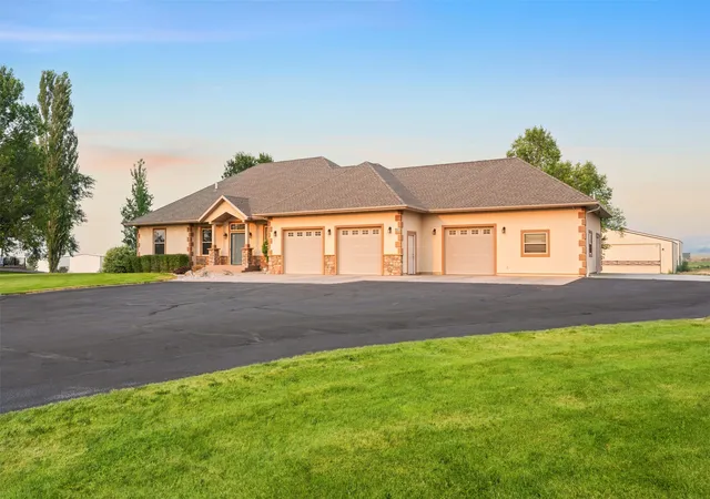Photo 3 of Single family home for sale at 126 Jet Ln, Hamilton, MT 59840 | MLS# 30076382 | Listing updated on 2026-09-14