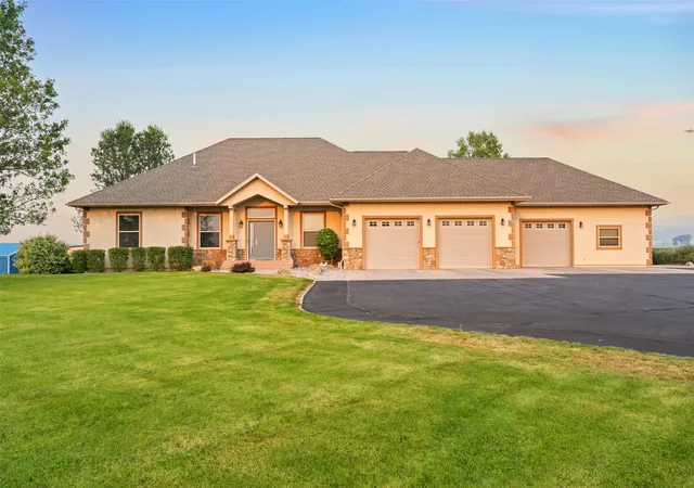 Photo 3 of Single family home for sale at 126 Jet Ln, Hamilton, MT 59840 | MLS# 30076382 | Listing updated on 2026-09-14