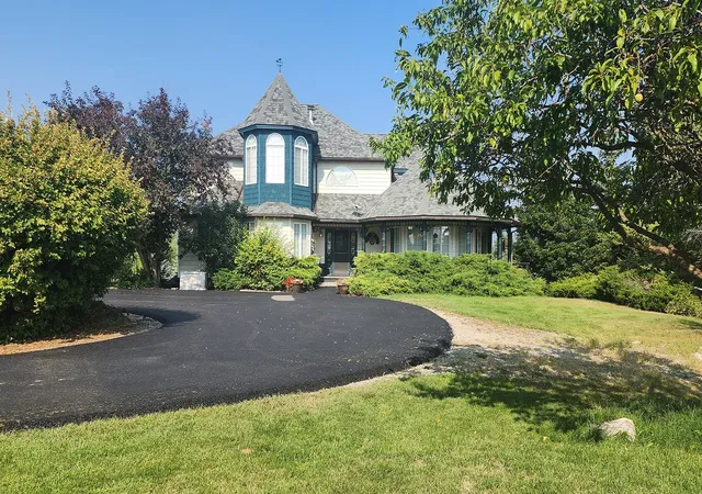 Photo 2 of Single family home for sale at 527 Grande Vista Dr, Kalispell, MT 59901 | MLS# 30076668 | Listing updated on 2026-08-31