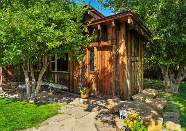 Photo 2 of Single family home for sale at 61 Airport Rd, Choteau, MT 59422 | MLS# 30076490 | Listing updated on 2026-09-03