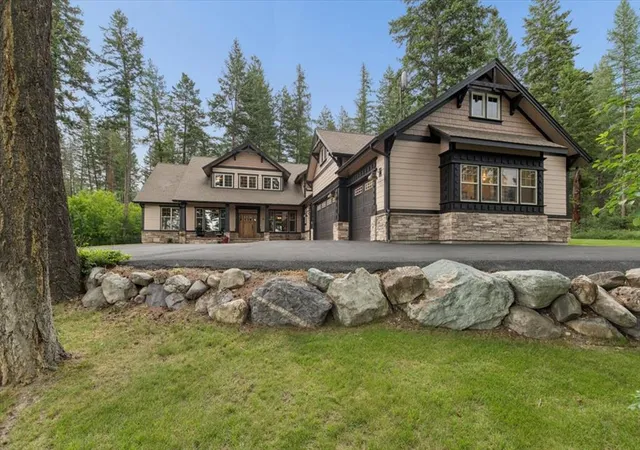 Photo 1 of Single family home for sale at 19 Ridgeway Ct, Columbia Falls, MT 59912 | MLS# 30076635 | Listing updated on 2026-09-15