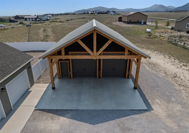 Photo 3 of Single family home for sale at 9 Blackfoot Trl, Townsend, MT 59644 | MLS# 30076739 | Listing updated on 2026-09-18