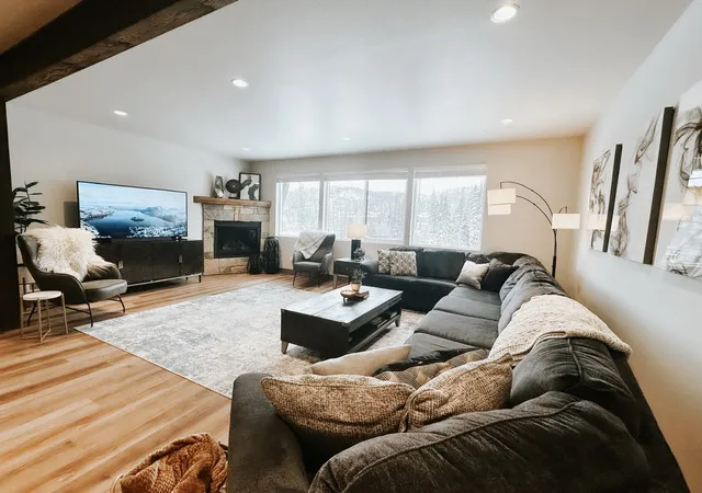 Photo 2 of Townhouse for sale at 142 Inspiration Loop, Whitefish, MT 59937 | MLS# 30076795 | Listing updated on 2026-10-05