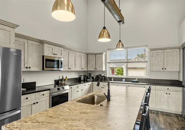 Photo 3 of Single family home for sale at 1020 Riparian Dr, Columbia Falls, MT 59912 | MLS# 30076391 | Listing updated on 2026-09-05