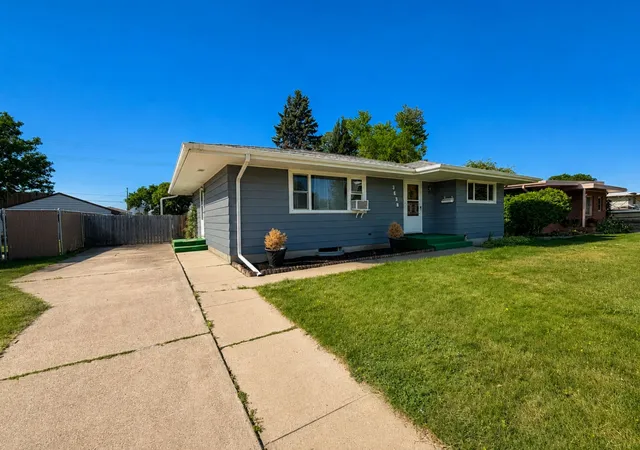 Photo 2 of Single family home for sale at 3638 9th Avenue S, Great Falls, MT 59405 | MLS# 30076805 | Listing updated on 2026-09-17