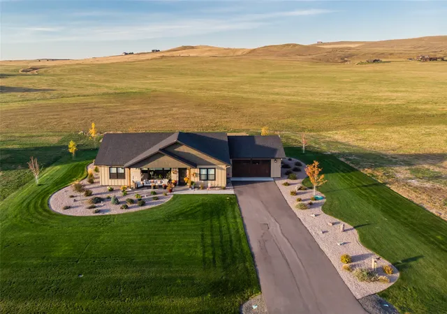 Photo 2 of Single family home for sale at 34533 Eagle Crst Dr, Polson, MT 59860 | MLS# 30076849 | Listing updated on 2026-09-15