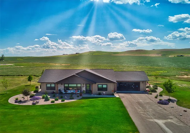 Photo 3 of Single family home for sale at 34533 Eagle Crst Dr, Polson, MT 59860 | MLS# 30076849 | Listing updated on 2026-09-15