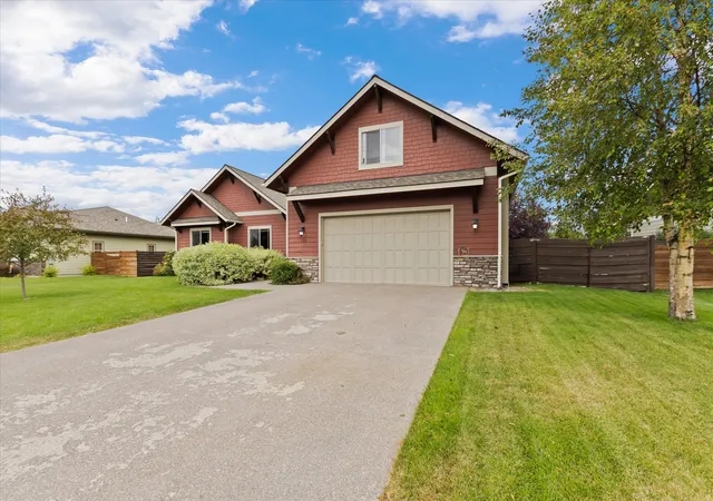 Photo 3 of Single family home for sale at 135 Owl Crk Trl, Kalispell, MT 59901 | MLS# 30076862 | Listing updated on 2026-09-20