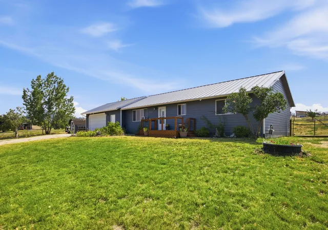 Photo 1 of Single family home for sale at 2454 Loyd Dr, Corvallis, MT 59828 | MLS# 30076895 | Listing updated on 2026-09-23