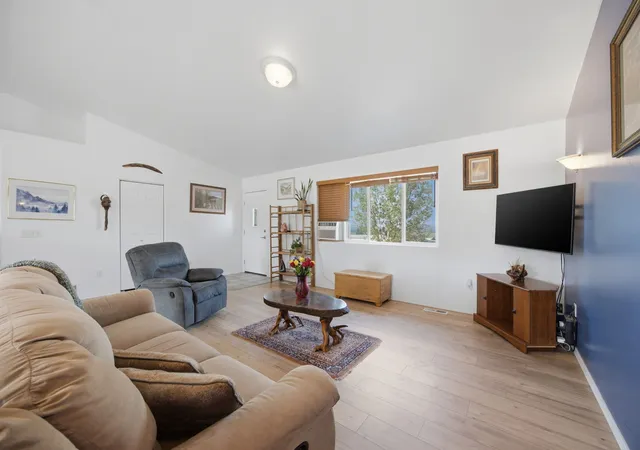 Photo 4 of Single family home for sale at 2454 Loyd Dr, Corvallis, MT 59828 | MLS# 30076895 | Listing updated on 2026-09-23