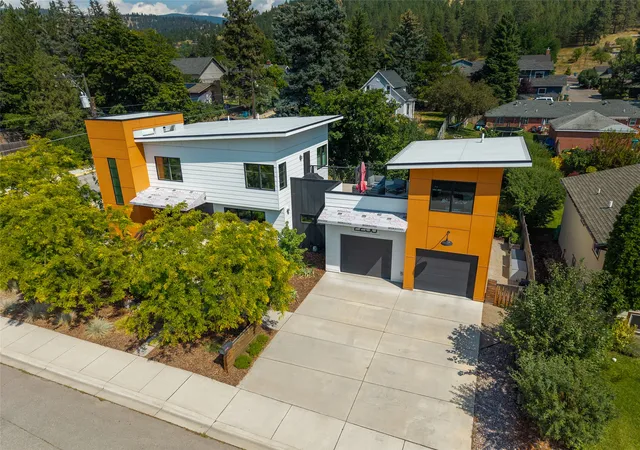 Photo 1 of Single family home for sale at 2250 Raymond Ave, Missoula, MT 59802 | MLS# 30076594 | Listing updated on 2026-09-04