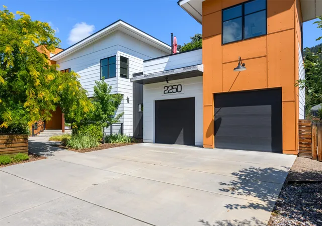 Photo 3 of Single family home for sale at 2250 Raymond Ave, Missoula, MT 59802 | MLS# 30076594 | Listing updated on 2026-09-04
