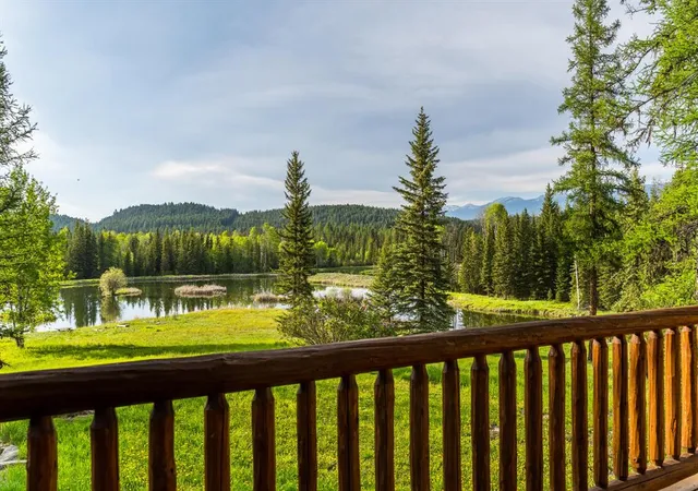 Photo 2 of Single family home for sale at 463 Tamarack Crk Rd, Whitefish, MT 59937 | MLS# 30076920 | Listing updated on 2026-09-10