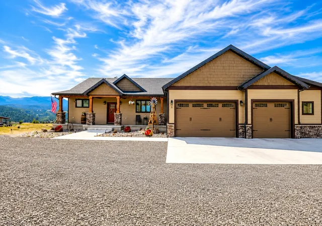 Photo 2 of Single family home for sale at 30 Sentinel Trl, Jefferson City, MT 59638 | MLS# 30076807 | Listing updated on 2026-10-06