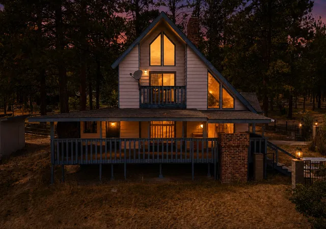 Photo 2 of Single family home for sale at 204 Downing Ln, Hamilton, MT 59840 | MLS# 30076130 | Listing updated on 2026-09-22