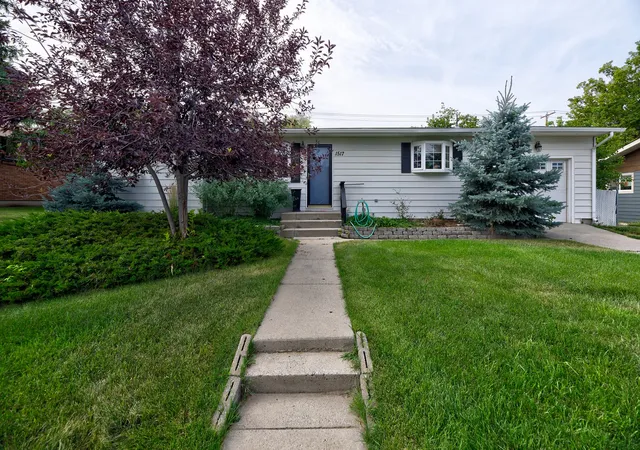 Photo 1 of Single family home for sale at 1517 Peosta Ave, Helena, MT 59601 | MLS# 30077015 | Listing updated on 2026-09-19