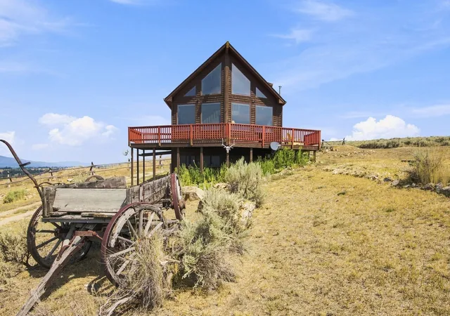 Photo 2 of Single family home for sale at 935 Moon Shadow Ln, Stevensville, MT 59870 | MLS# 30076942 | Listing updated on 2026-09-19