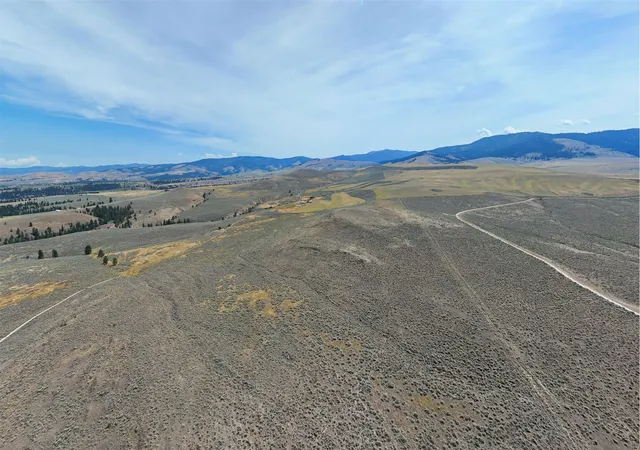Photo 4 of Single family home for sale at 935 Moon Shadow Ln, Stevensville, MT 59870 | MLS# 30076942 | Listing updated on 2026-09-19