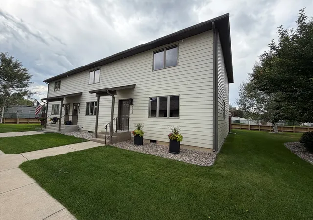 Photo 1 of Townhouse for sale at 3007 Meadowlark Ln, Butte, MT 59701 | MLS# 30077020 | Listing updated on 2026-08-31