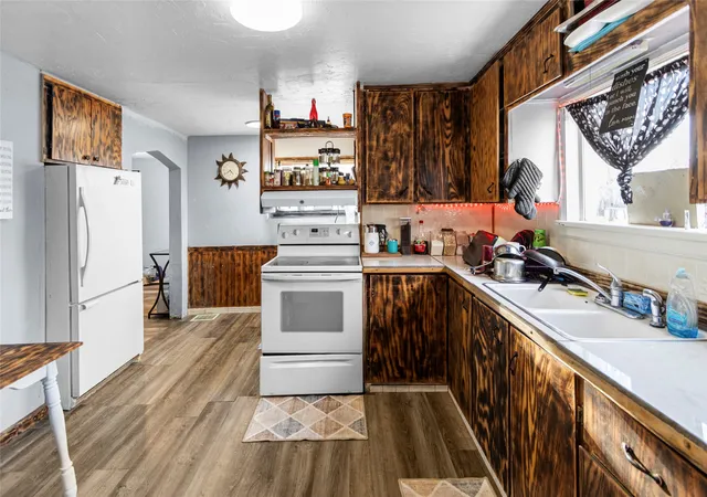 Photo 3 of Single family home for sale at 1305 4th Avenue E, Kalispell, MT 59901 | MLS# 30077079 | Listing updated on 2026-09-12