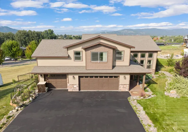 Photo 2 of Single family home for sale at 170 Kara Dr, Kalispell, MT 59901 | MLS# 30076937 | Listing updated on 2026-09-20