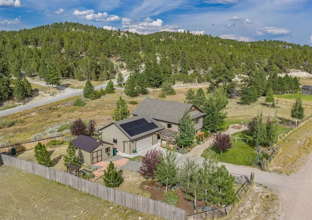 Photo 2 of Single family home for sale at 5345 Stallion Ridge Dr, Helena, MT 59602 | MLS# 30077077 | Listing updated on 2026-09-11