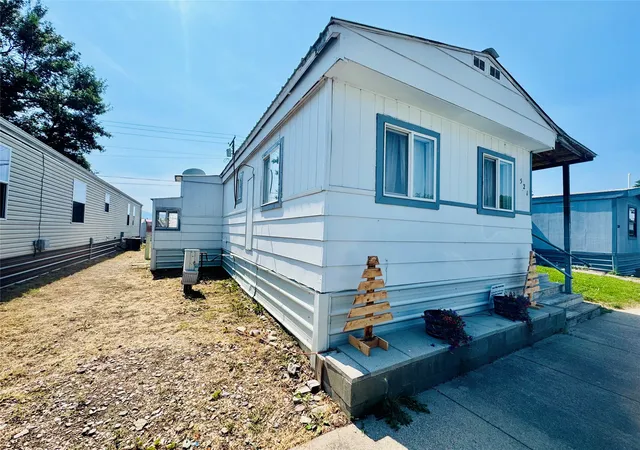 Photo 2 of Single family home for sale at 521 S Caravan St, Missoula, MT 59808 | MLS# 30077014 | Listing updated on 2026-09-14